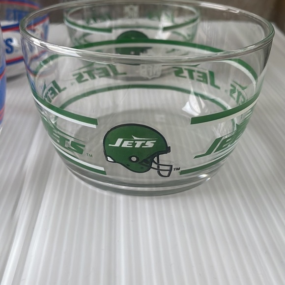 New York Jets NFL Glasses for sale | eBay 6 NFL New York Giants and New York Jets team clear glass snack or cereal bowls